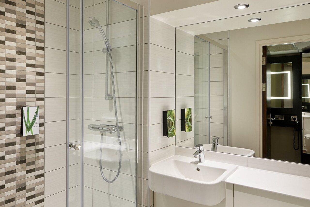 Premier Inn Leeds Headingley Extérieur photo
