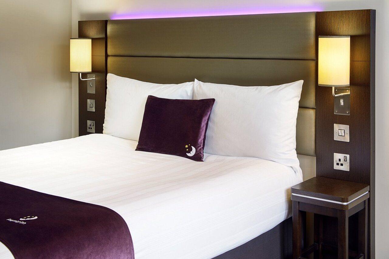 Premier Inn Leeds Headingley Extérieur photo