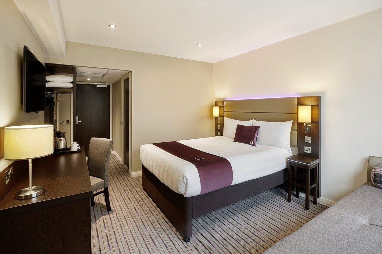 Premier Inn Leeds Headingley Extérieur photo